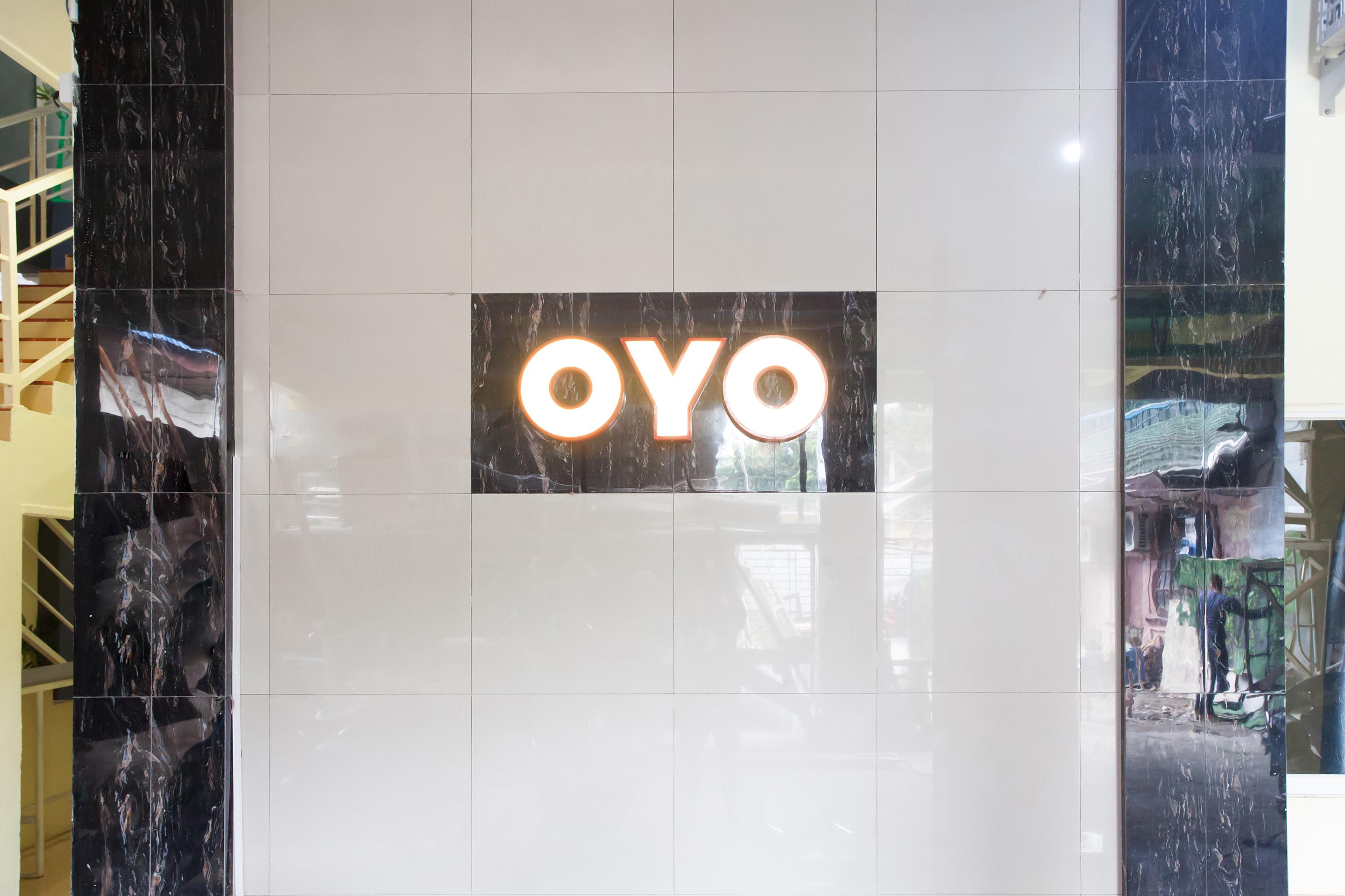 Oyo 990 Stadion Residence Syariah Medan Eksteriør bilde